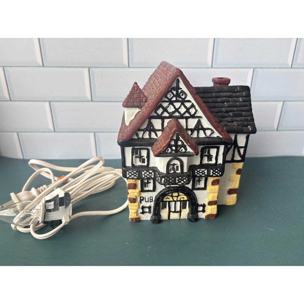 Vintage 1989 Kent Yuletide Country Pub Ceramic Lighted Christmas Village #511
